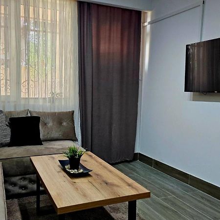Madesa Apartment Szkopje Kültér fotó