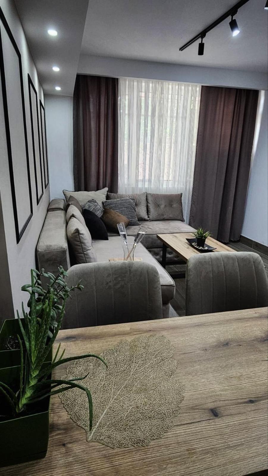 Madesa Apartment Szkopje Kültér fotó