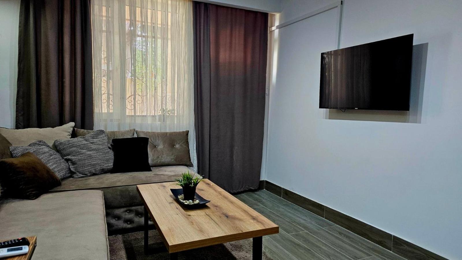 Madesa Apartment Szkopje Kültér fotó